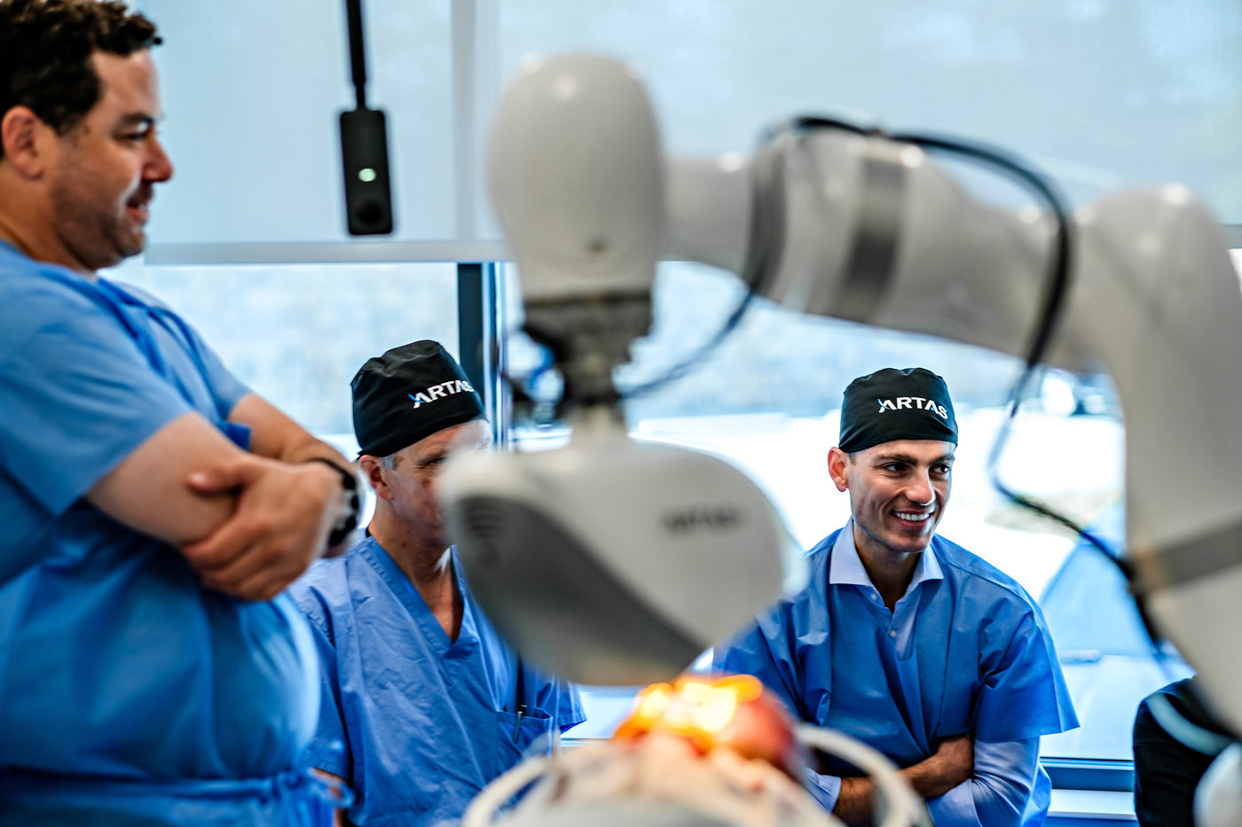 Dr. Ken Anderson teaches a Masters’ Class at the American Academy of Hair Restoration Surgery (AAHRS) in Alpharetta, GA in 2019.